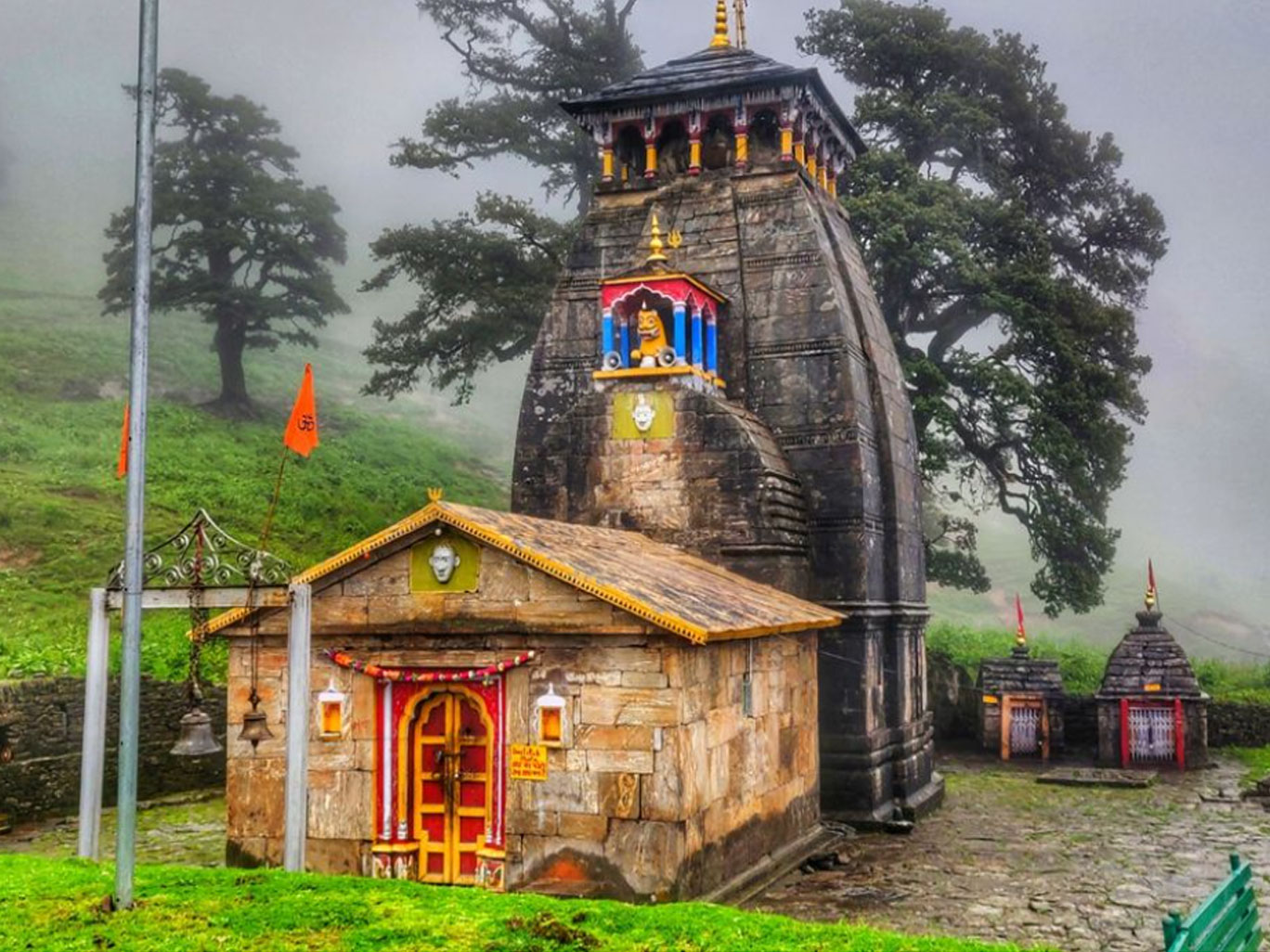 Madmaheshwer Temple Trek Infomation That All You Need To Know